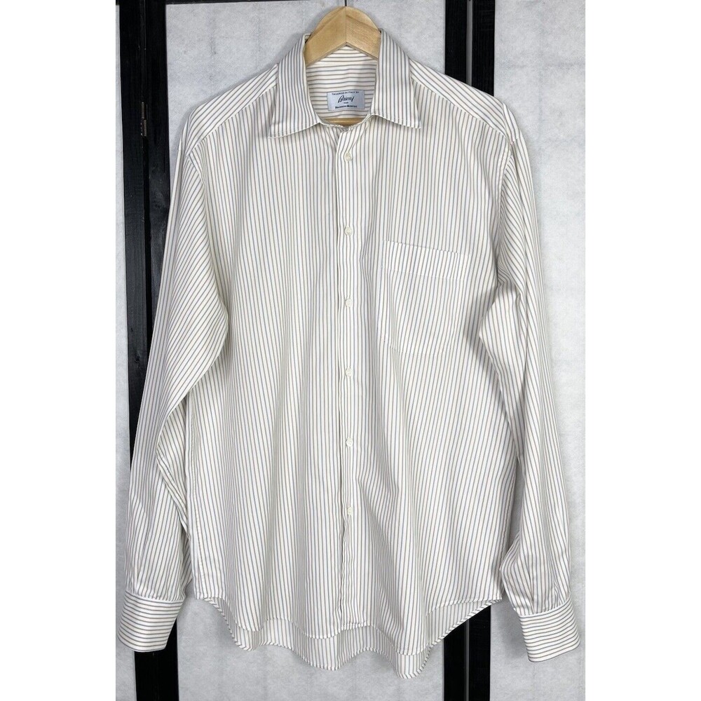 BRIONI Men’s Button Down Dress Shirt. Size: L